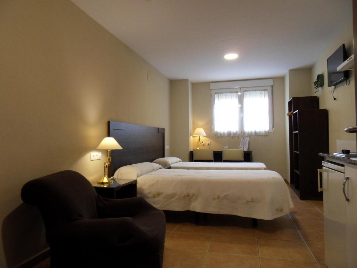 Hostal El Estudio Almansa Exterior photo