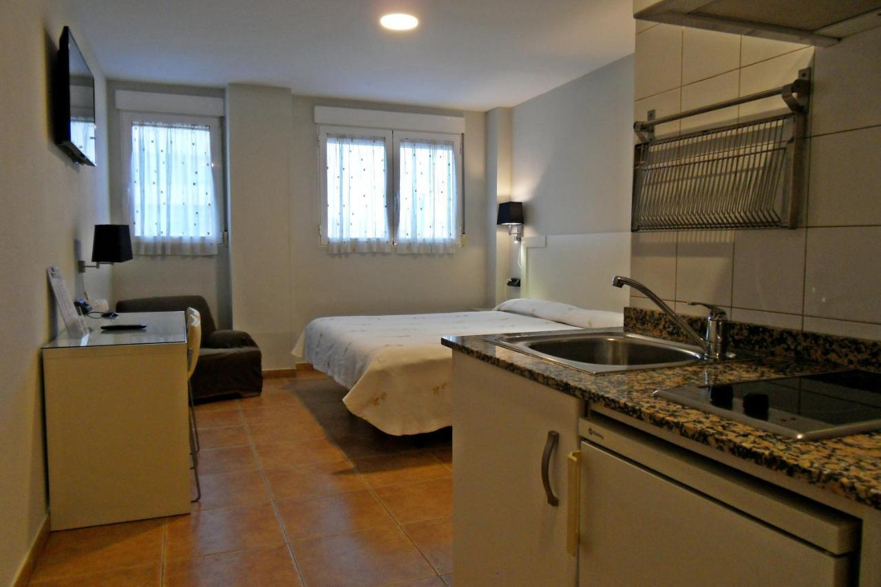 Hostal El Estudio Almansa Exterior photo