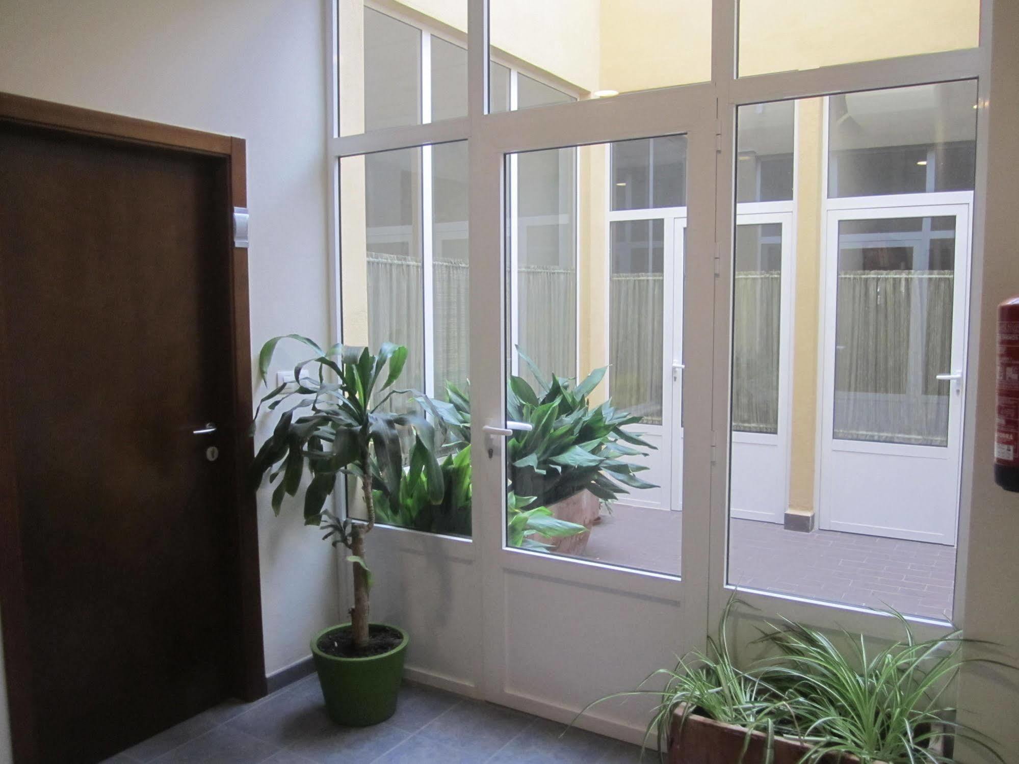 Hostal El Estudio Almansa Exterior photo